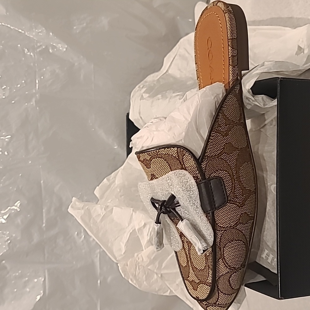 NWT Coach size 5.5 Women's Khaki Jacquard Sig C Mahogany Leather STASSI slide